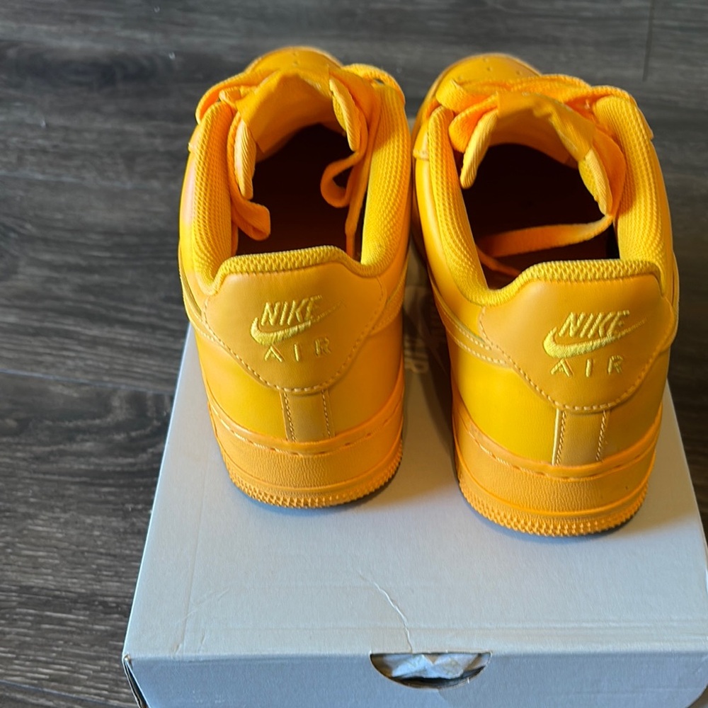 Nike Women's Orange Sneakers - Picture 3 of 5